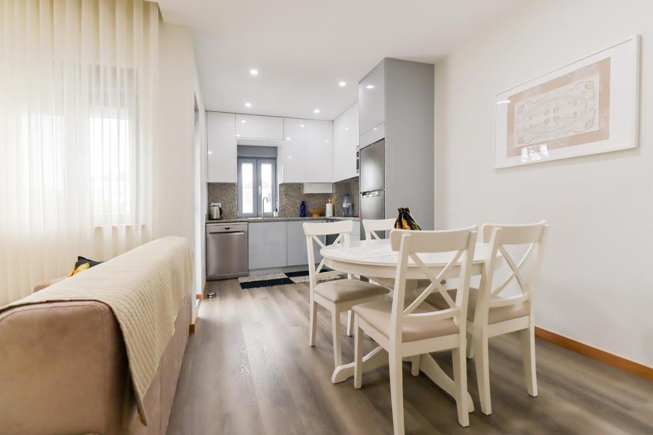 Tiana Apartment - City Centre With Terrace Viana do Castelo Exteriör bild