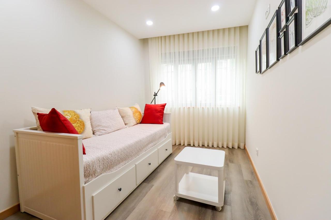 Tiana Apartment - City Centre With Terrace Viana do Castelo Exteriör bild